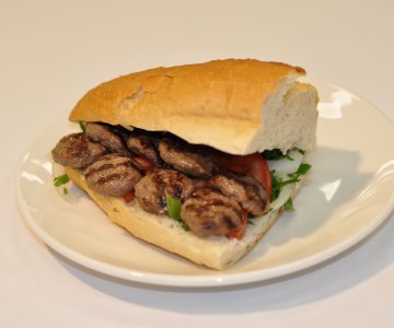 Ekmek Arası 6'li Çine Köfte