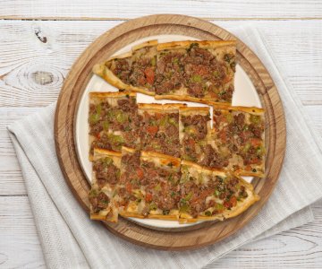 Kuşbaşılı Pide 1 Porsiyon